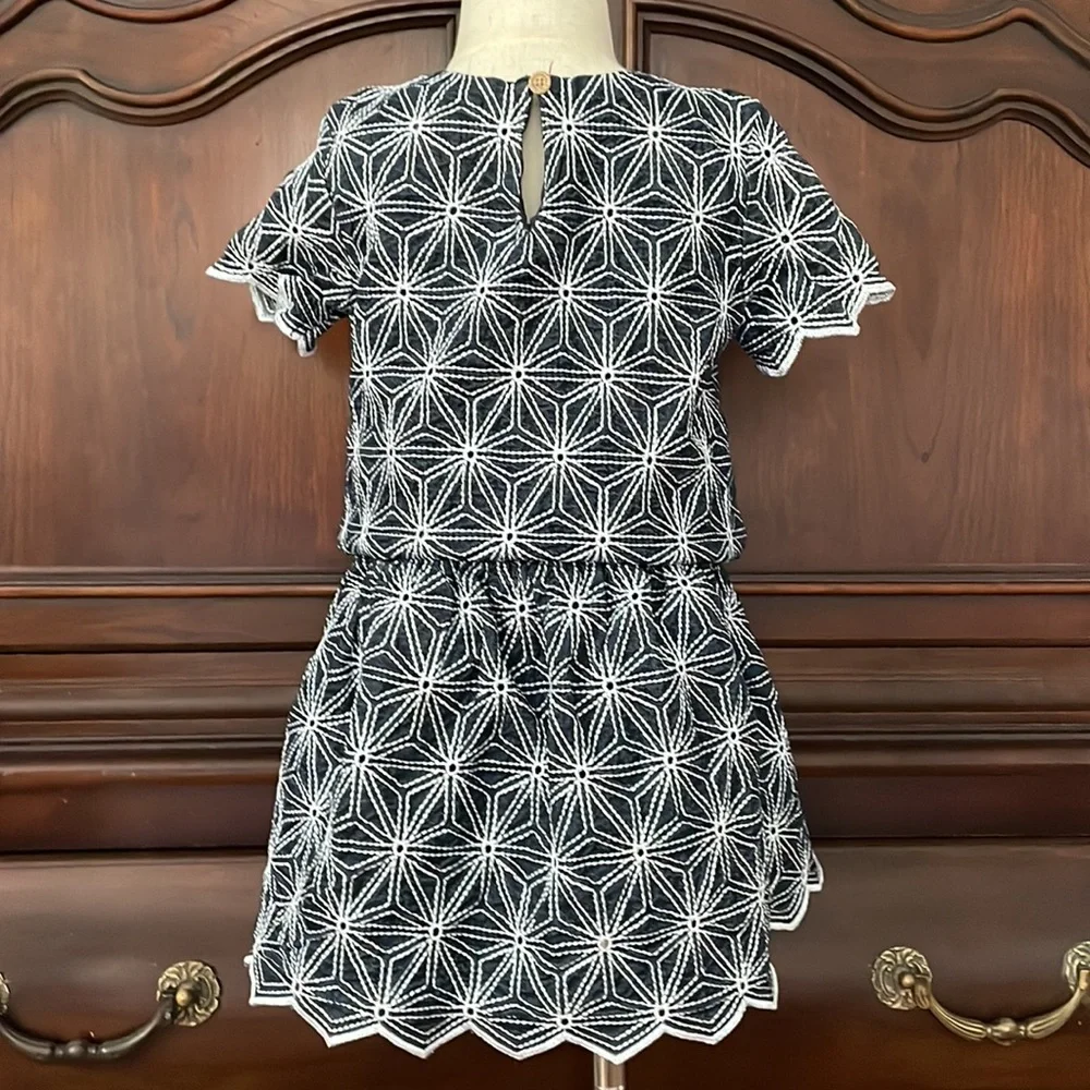 OshKosh B'gosh Girls 5T Navy White Eyelet Lace Top & Skirt Set VGUC